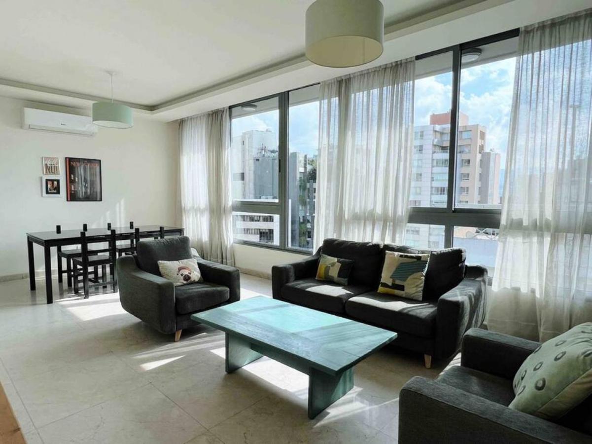 Modern 3Br Apt Next To Hotel Dieu بيروت المظهر الخارجي الصورة